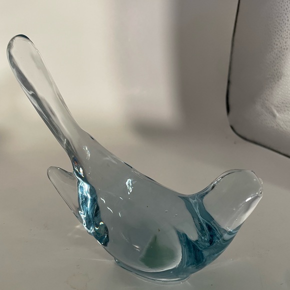 Art Glass Aquamarine Blue Glass Bird Long Tailed Happiness 5 1/2" - Picture 4 of 6
